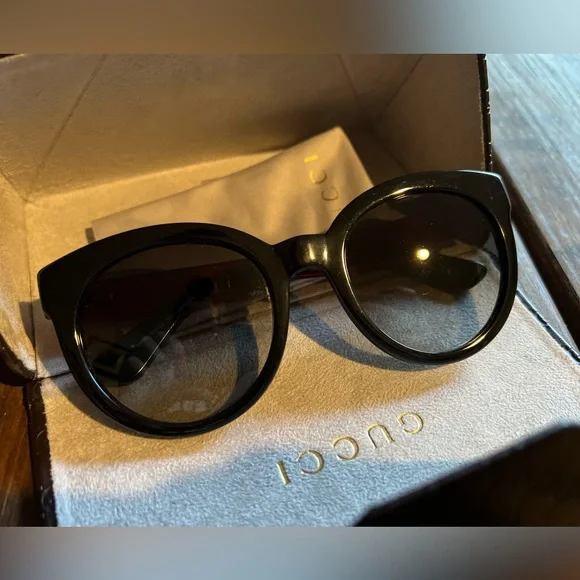 Gucci oversized gradient sunnies - Picture 12 of 16